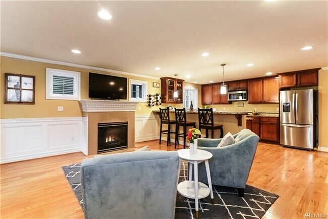 Foto del edificio - 725 N 95th St