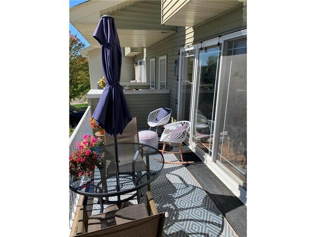 Foto del edificio - 4770 Underwood Ln N