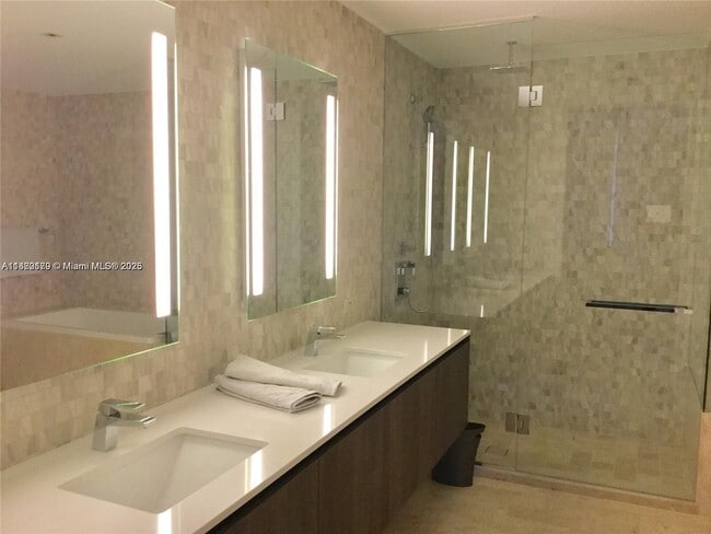 Foto del edificio - 88 SW 7th St