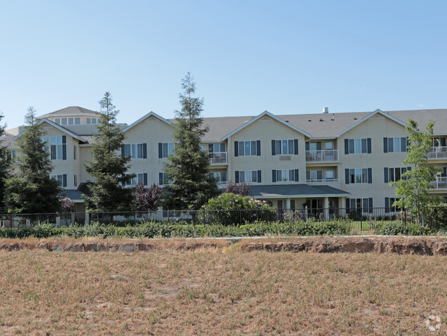 Foto del edificio - Solstice Senior Living at Clovis