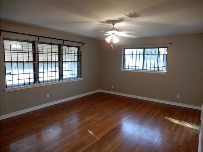Foto del edificio - 10321 Kelburn Dr