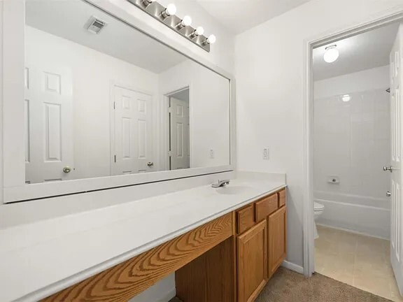 Building Photo - 20827 Settlers Lake Cir N
