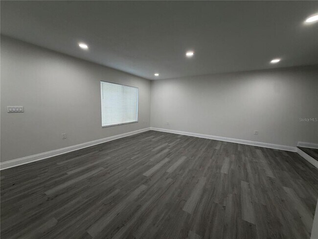 Building Photo - 4105 Waterside Island Ct