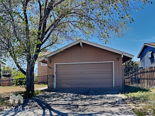 Building Photo - 3565 Buckhorn Way
