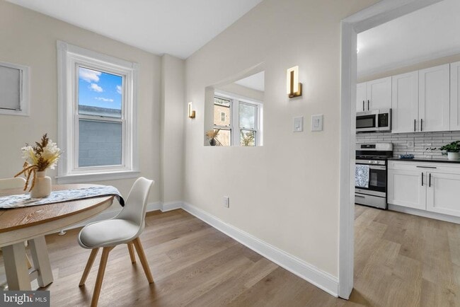 Foto del edificio - 7608 Chelwynde Ave