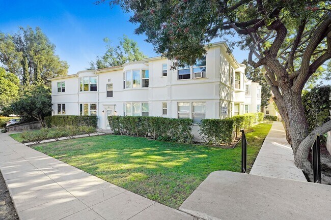 Foto del edificio - Newly updated 2-Bedroom 1-Bath Residence in the Heart of Los Feliz
