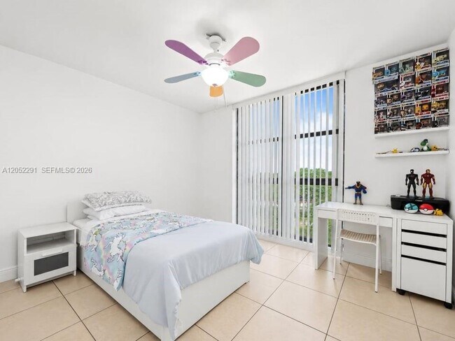 Foto del edificio - 2055 SW 122nd Ave
