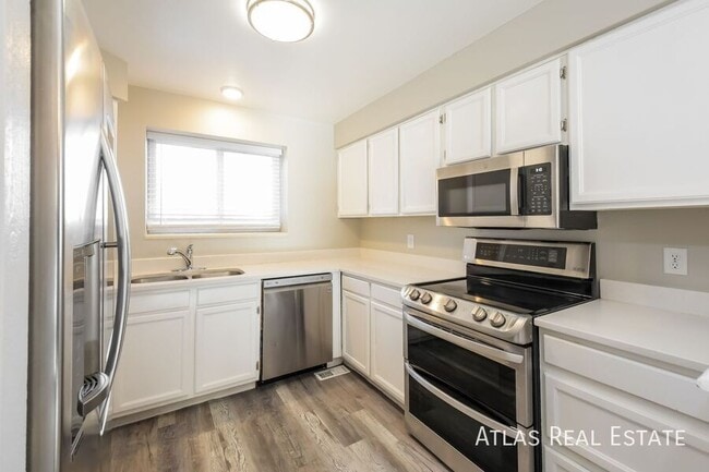 Building Photo - 13312 Ash Cir