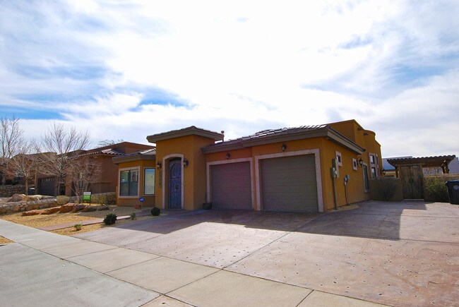 Building Photo - 7376 Brays Landing Drive