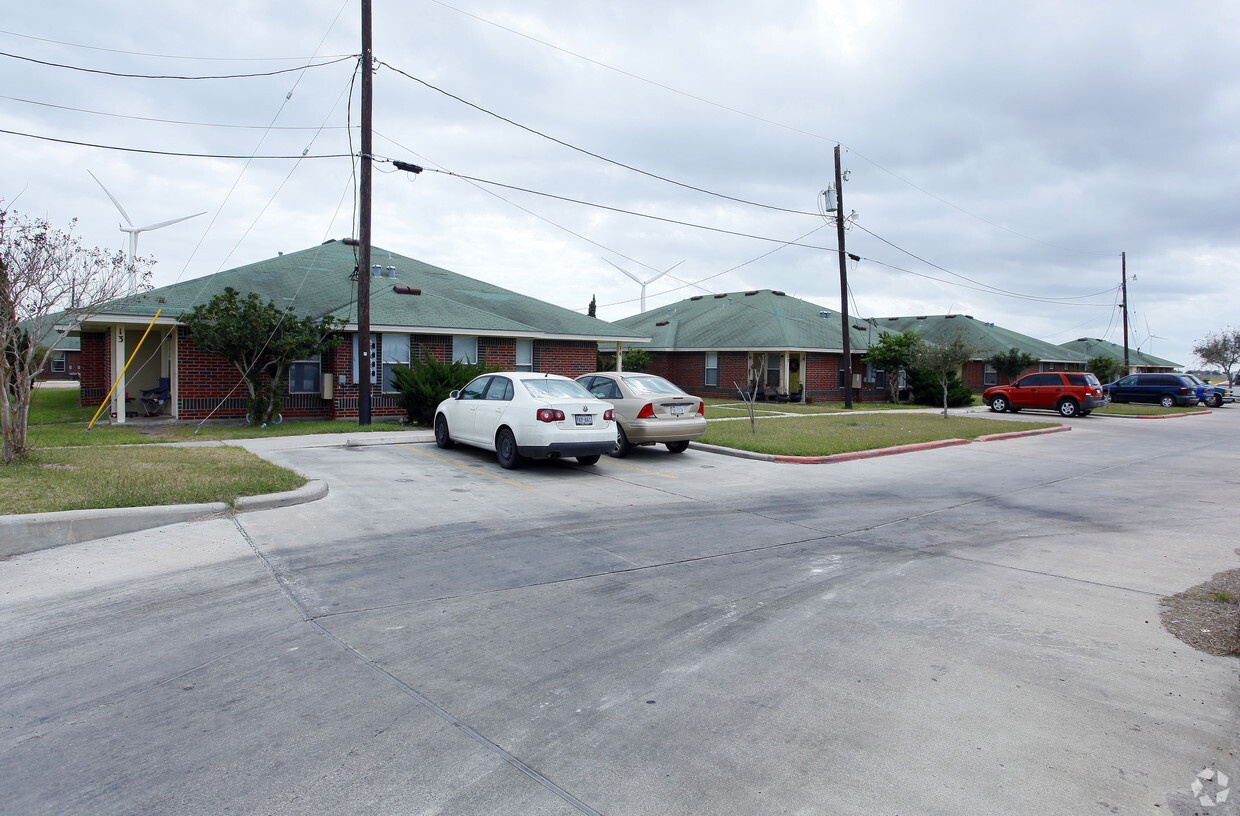 Primary Photo - Rincon Point Apartments