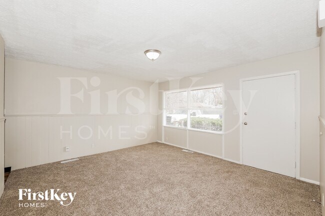 Building Photo - 5014 Katherine Dr