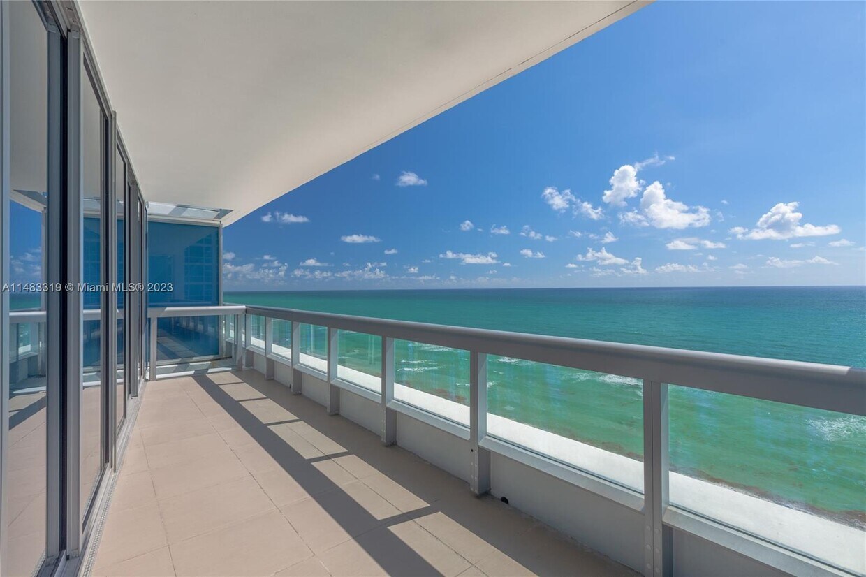 Primary Photo - 6899 Collins Ave