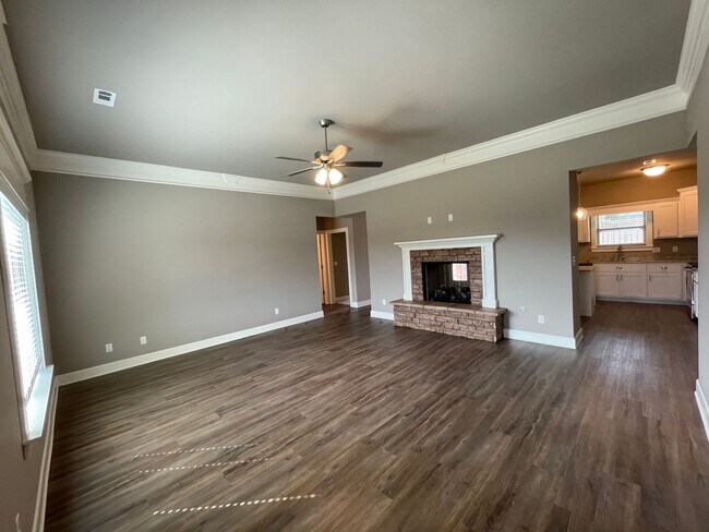 Building Photo - 3 BR House in Prairie Grove!!