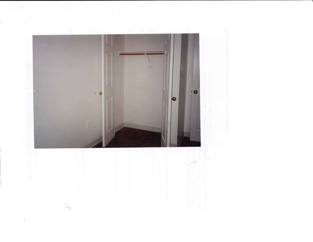 Room - 596 St Mary's St