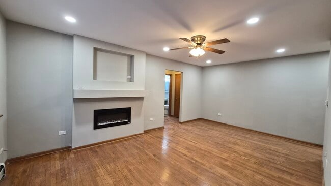 Foto del edificio - 6316 N Paulina St