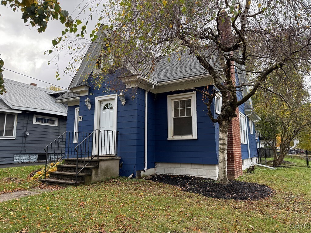 Primary Photo - 1200 N Glencove Rd