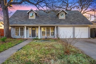 Building Photo - 2507 Rogge Ln