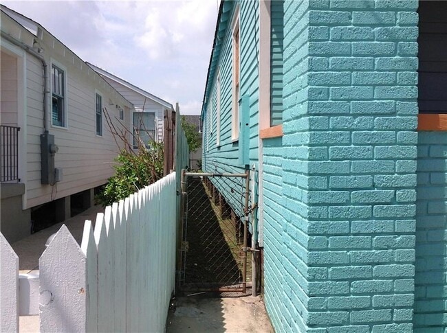 Building Photo - 8610 Spruce St