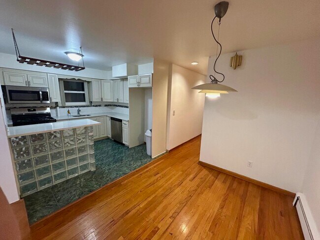 Foto del edificio - 4703 Cottage Ave