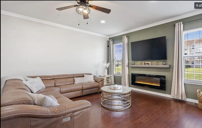 Building Photo - 246 Sills Ln