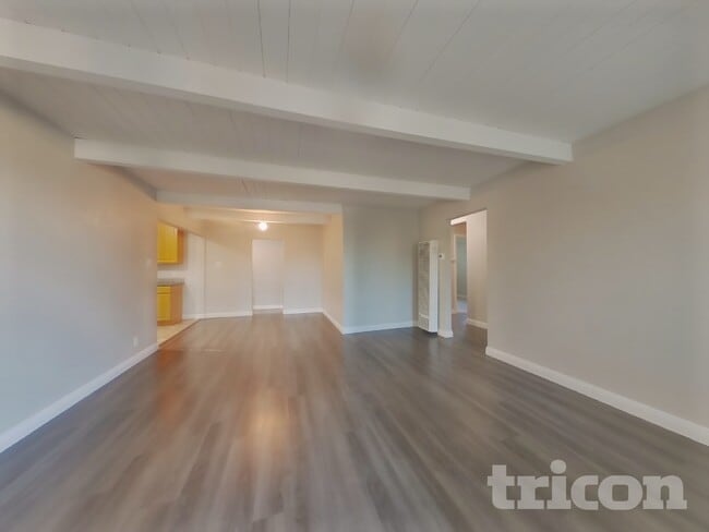 Foto del edificio - 500 Shaddick Dr