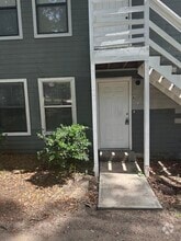 Building Photo - 1830 Sylvan Ct