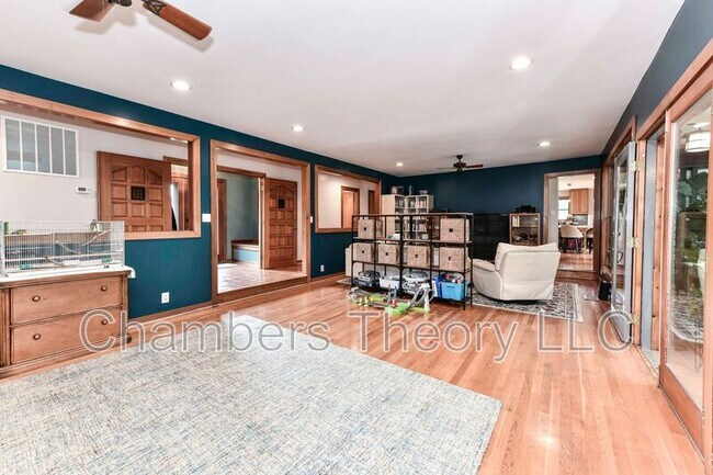 Foto del edificio - 9618 Beach Mill Rd