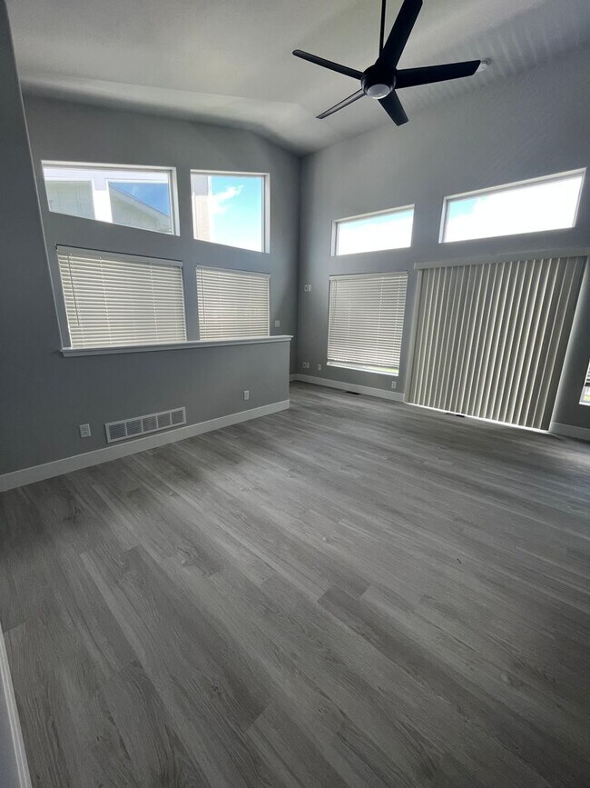 Foto del edificio - 214 Miller Ln