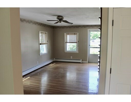 Primary Photo - 27 Pleasant St