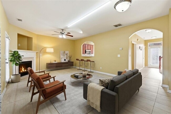 Foto del edificio - 6199 Thorncrest Dr