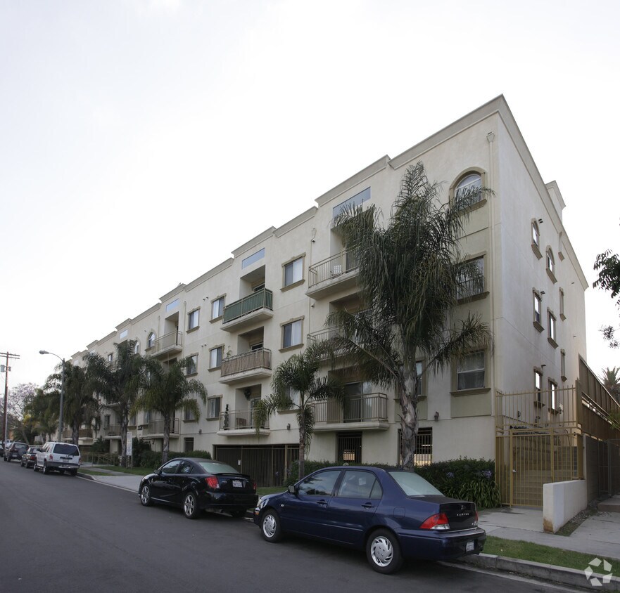 Foto del edificio - Oakhurst National Plaza