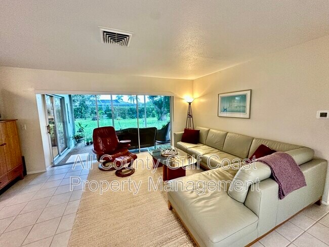 Building Photo - 216 Chardin Dr
