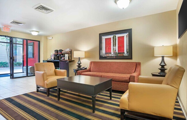 Building Photo - Furnished Studio-Tallahassee - Killearn
