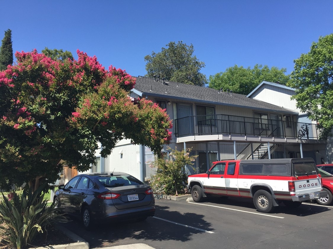 Primary Photo - 591 Matmor Rd