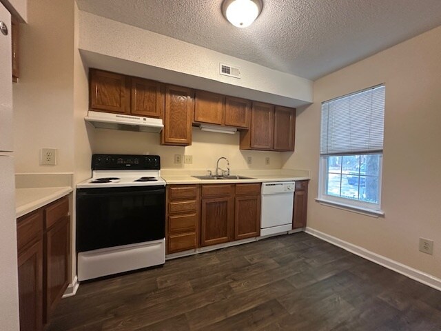 Foto del edificio - 3405 Whitehurst Rd