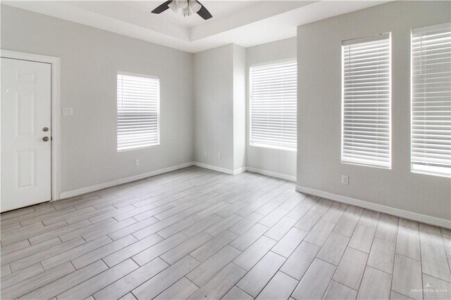 Foto del edificio - 19 Nightingale Ct