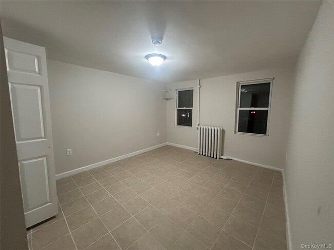 Foto del edificio - 144 Waverly St