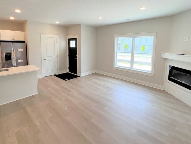 Foto del edificio - 4 Bedroom Townhome - Holland South Side