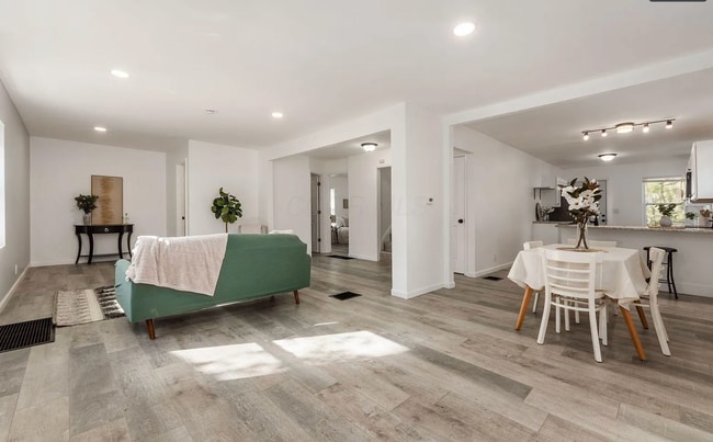 Foto del edificio - 270 Westview Ave