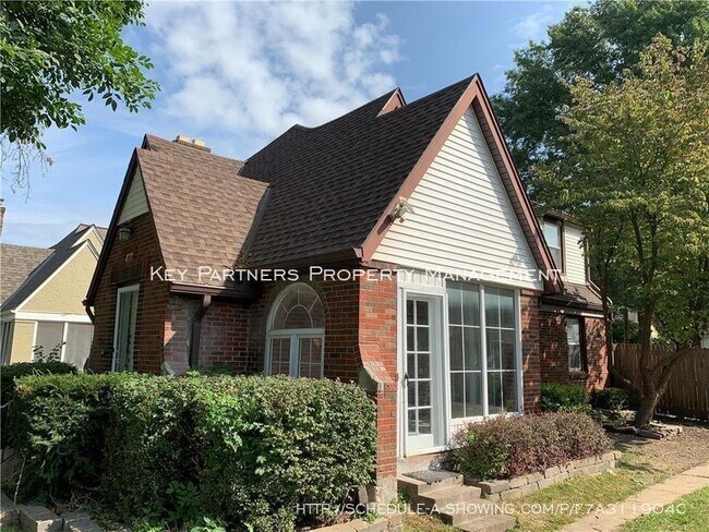 Building Photo - 7535 Grand