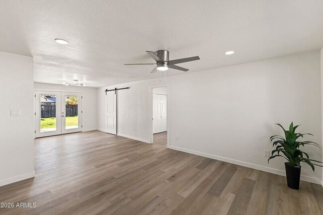 Foto del edificio - 3763 E Evans Dr