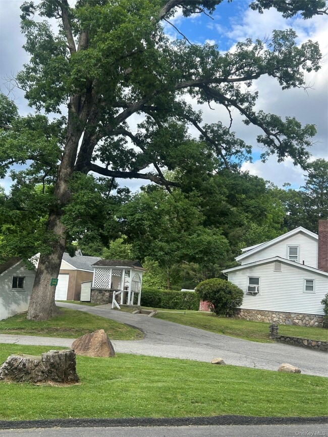 Foto del edificio - 39 Cedar Flats Rd