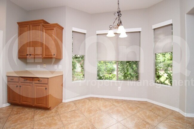 Foto del edificio - 5621 N Lyle Ct