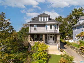 Building Photo - 18 Wessels Pl