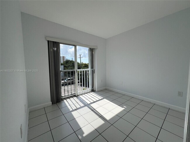Foto del edificio - 717 SW 11th Ave