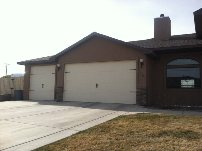 Building Photo - 1166 Cherrywood Ave