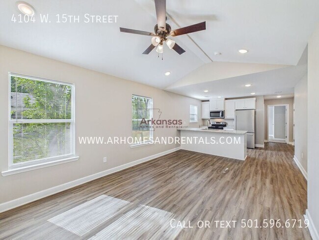 Foto del edificio - 4104 W 15th St