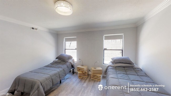 Foto del edificio - 5 br, 4.5 bath House - 15080 Mcvay Avenue -