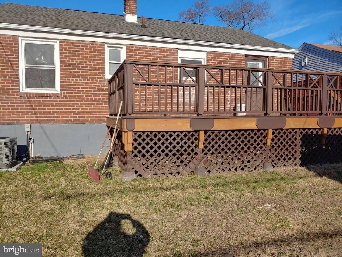 Primary Photo - 2210 Bloomsdale Rd