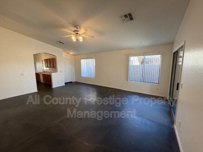 Foto del edificio - 7519 S 43rd Dr